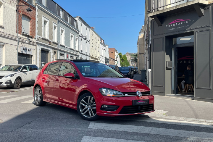 VOLKSWAGEN GOLF