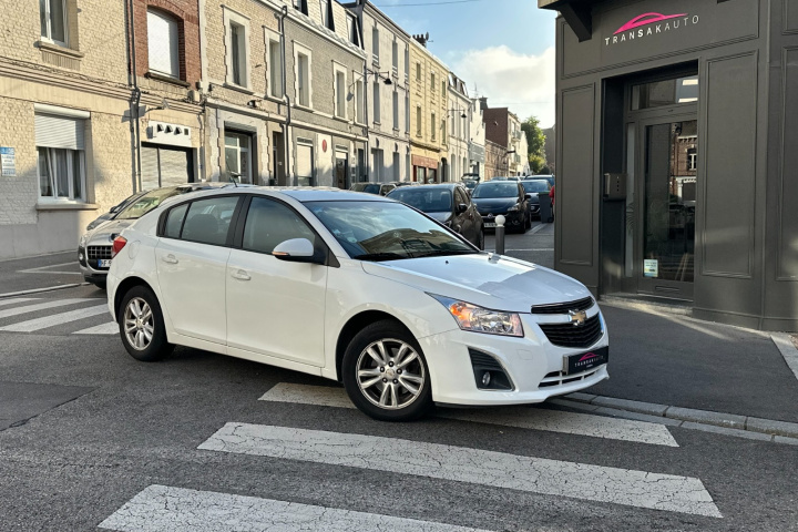 CHEVROLET CRUZE