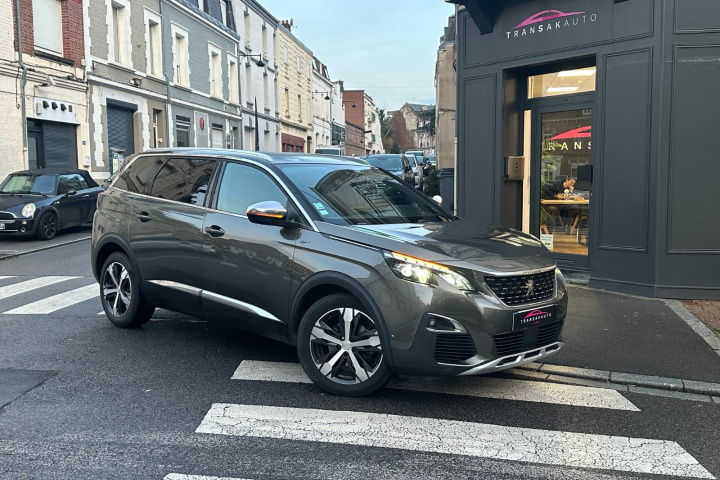 PEUGEOT 5008