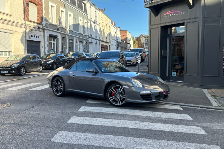 PORSCHE CARRERA 4