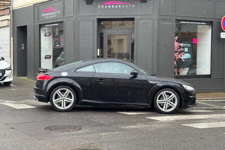 AUDI TT