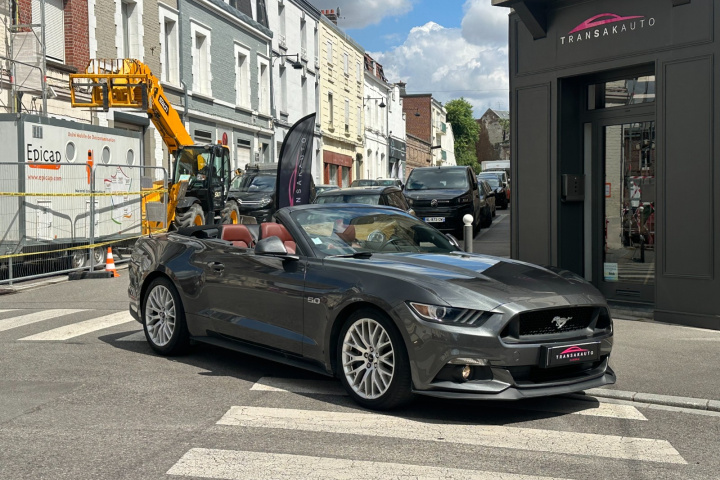 FORD MUSTANG FASTBACK