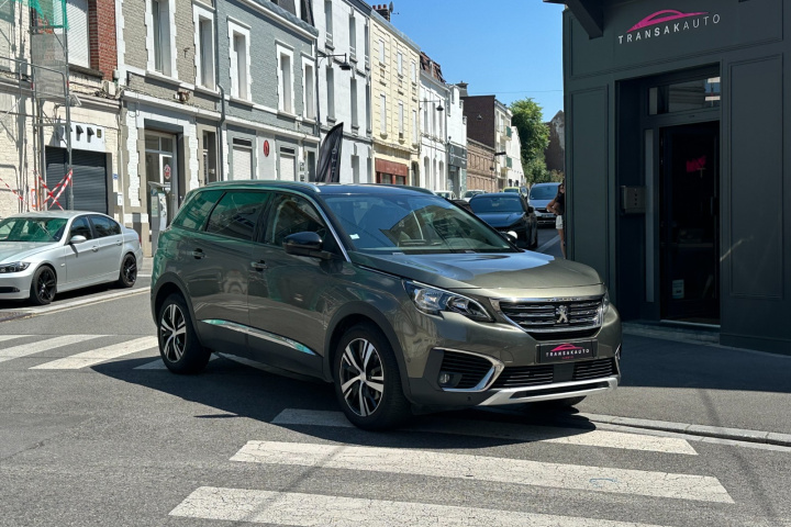 PEUGEOT 5008