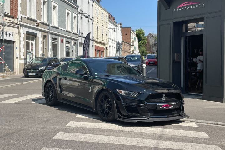 FORD MUSTANG FASTBACK