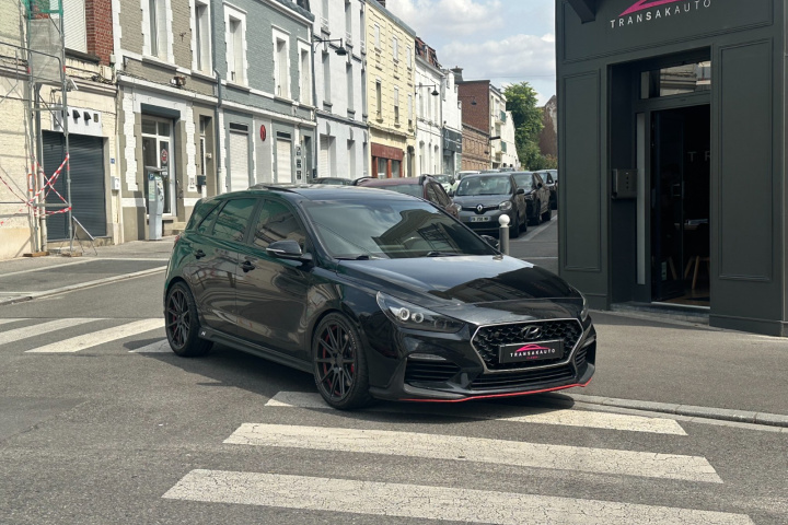 HYUNDAI i30