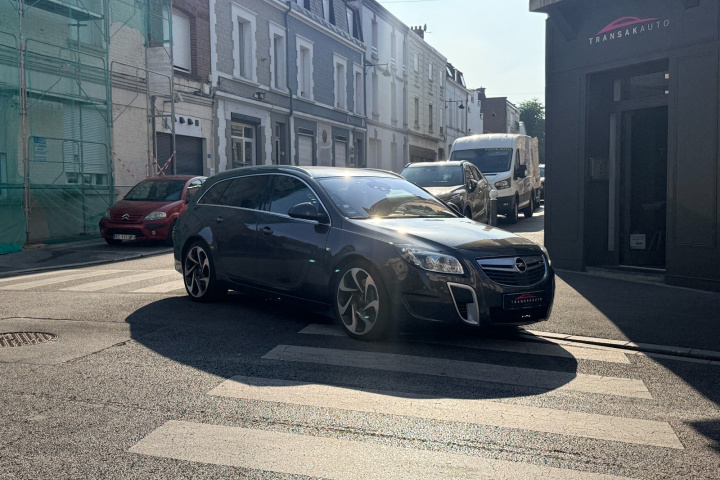 OPEL INSIGNIA SPORTS TOURER
